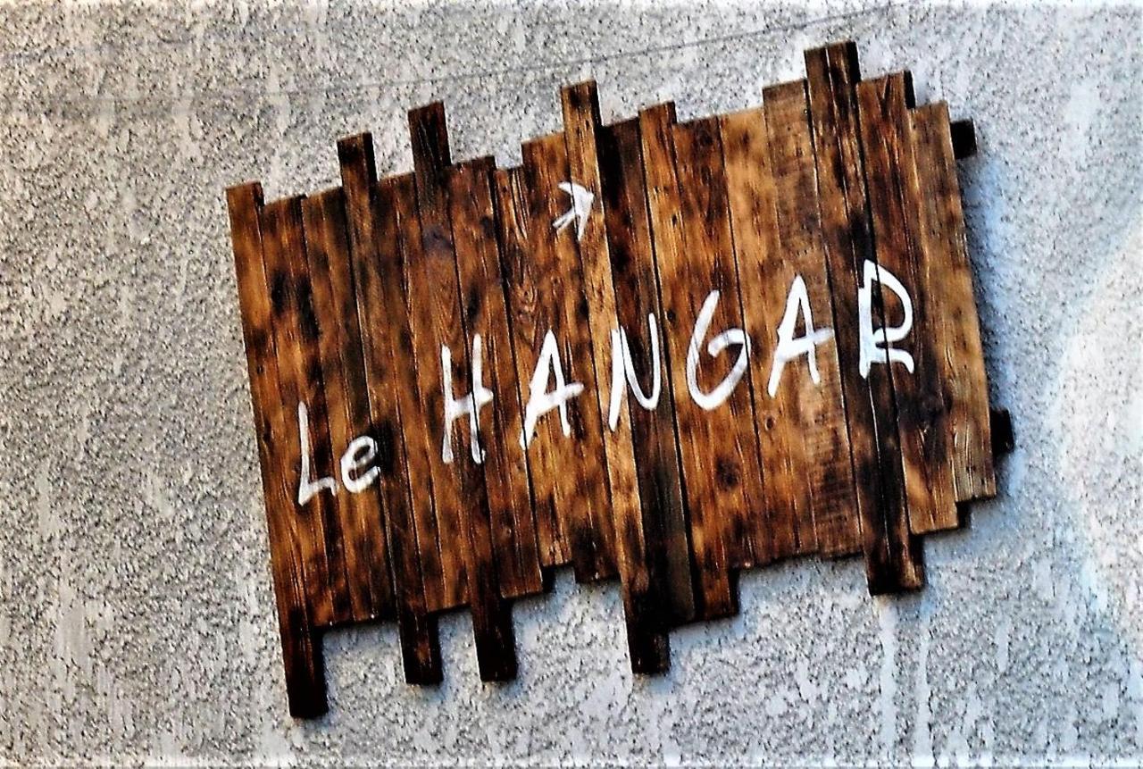 Le Hangar Saint-Jean-d'Angely Exterior photo